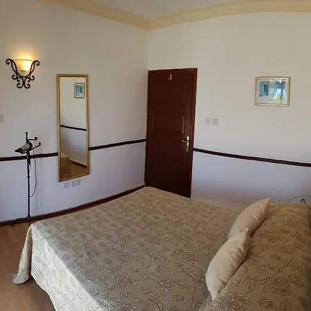 Hideway Club Hotel Kyrenia (Northern Cyprus)