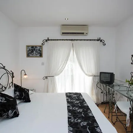 Hideway Club Kyrenia (Northern Cyprus)