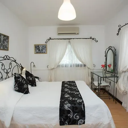 Hideway Club Hotel 4*