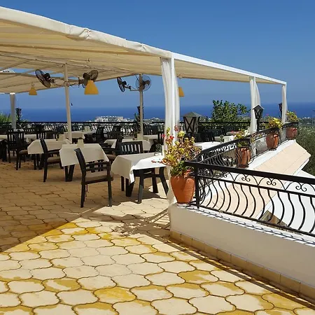 Hotel Hideway Club