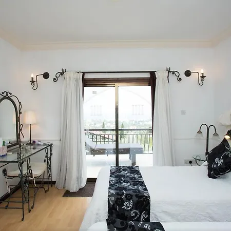 Hideway Club 4*