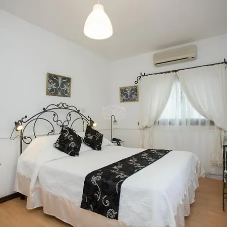 Hideway Club Hotel