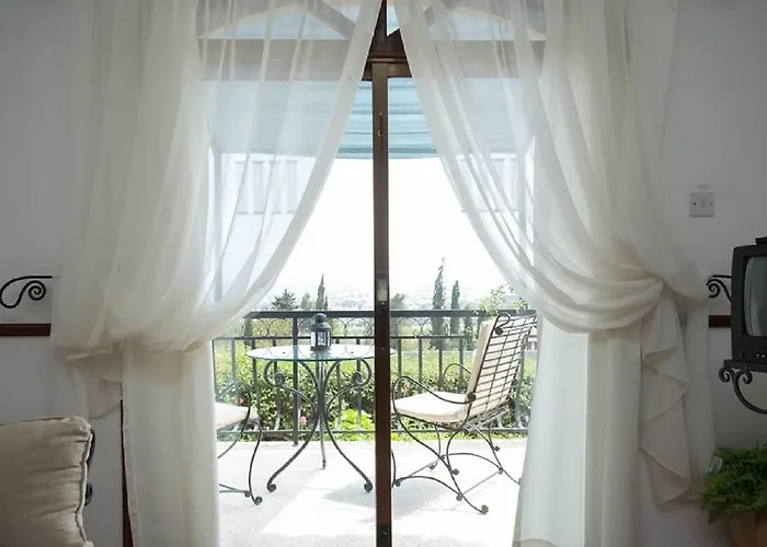 Hideway Club Отель 4*