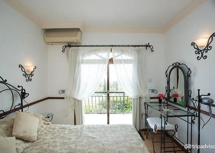 Hideway Club 4* Кирения