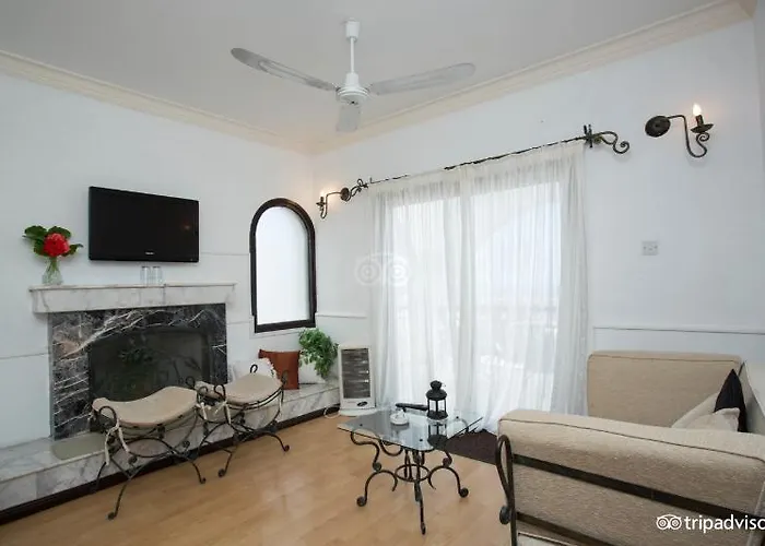 ホテル Hideway Club キレニア