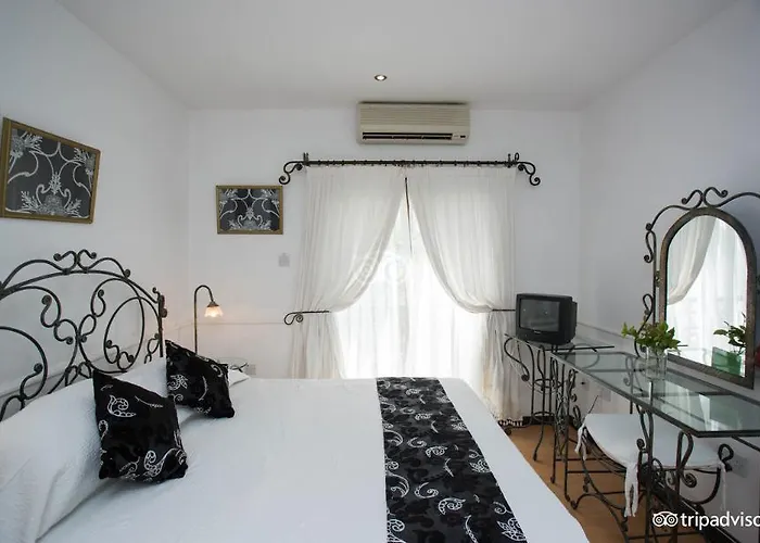 Hideway Club Кирения