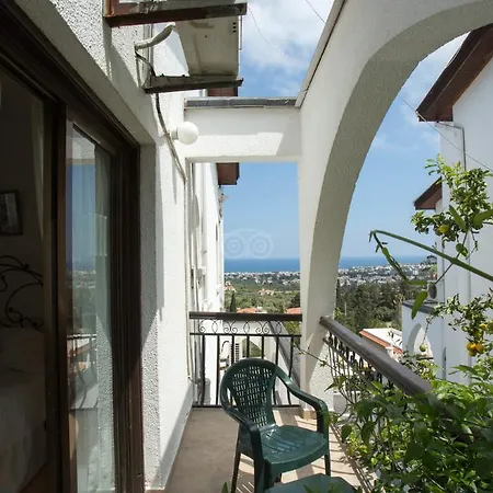 Hideway Club 4*