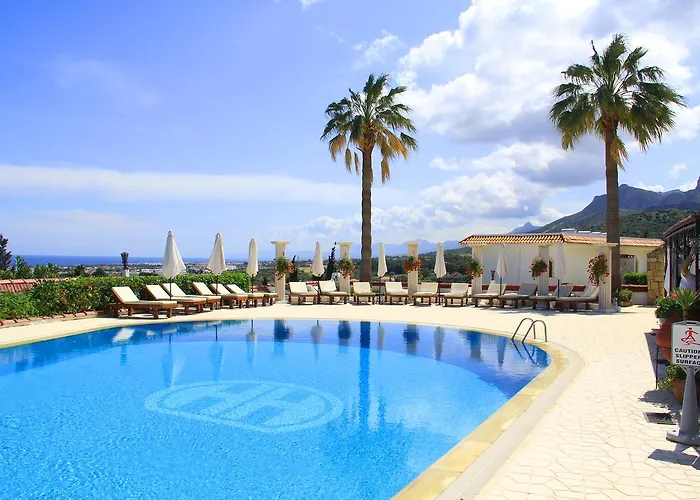 Hideway Club Hotell 4*